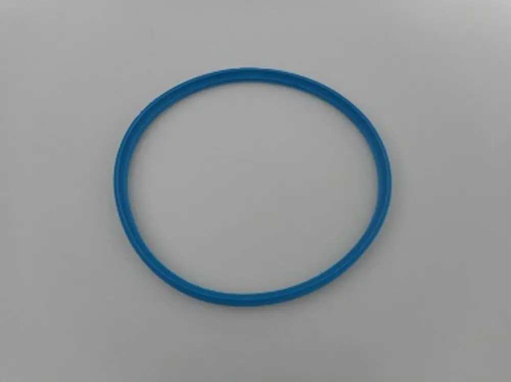 Blaue Silikondichtung in kreisförmiger Form, geeignet für Abgasrohre. Das Produkt könnte von der Marke Remeha stammen.